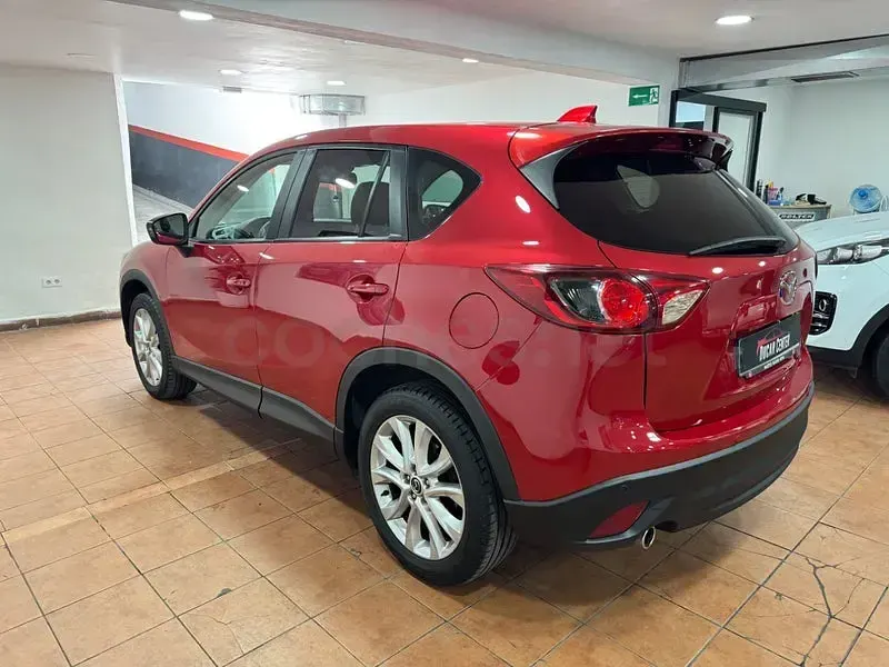 Usado Mazda CX-5 Luxury 175 CV (128 kW) 2014 Granate SUV