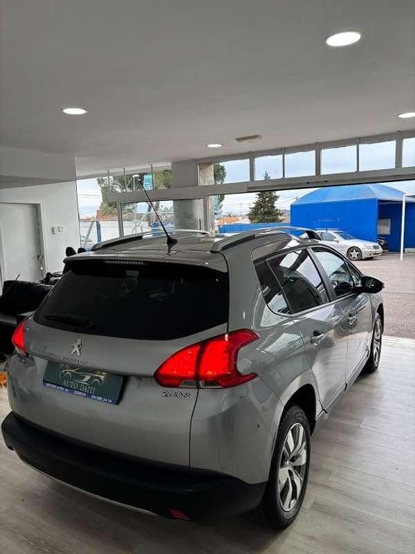 Usado Peugeot 2008 Style 110 CV (80 kW) 2016 Beige SUV