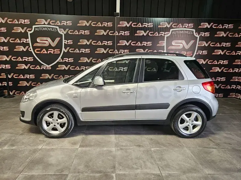 Usado Suzuki SX4 GLX 120 CV (88 kW) 2008 Marrón SUV