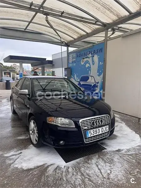 Usado Audi A4 140 CV (102 kW) 2005 Negro Berlina