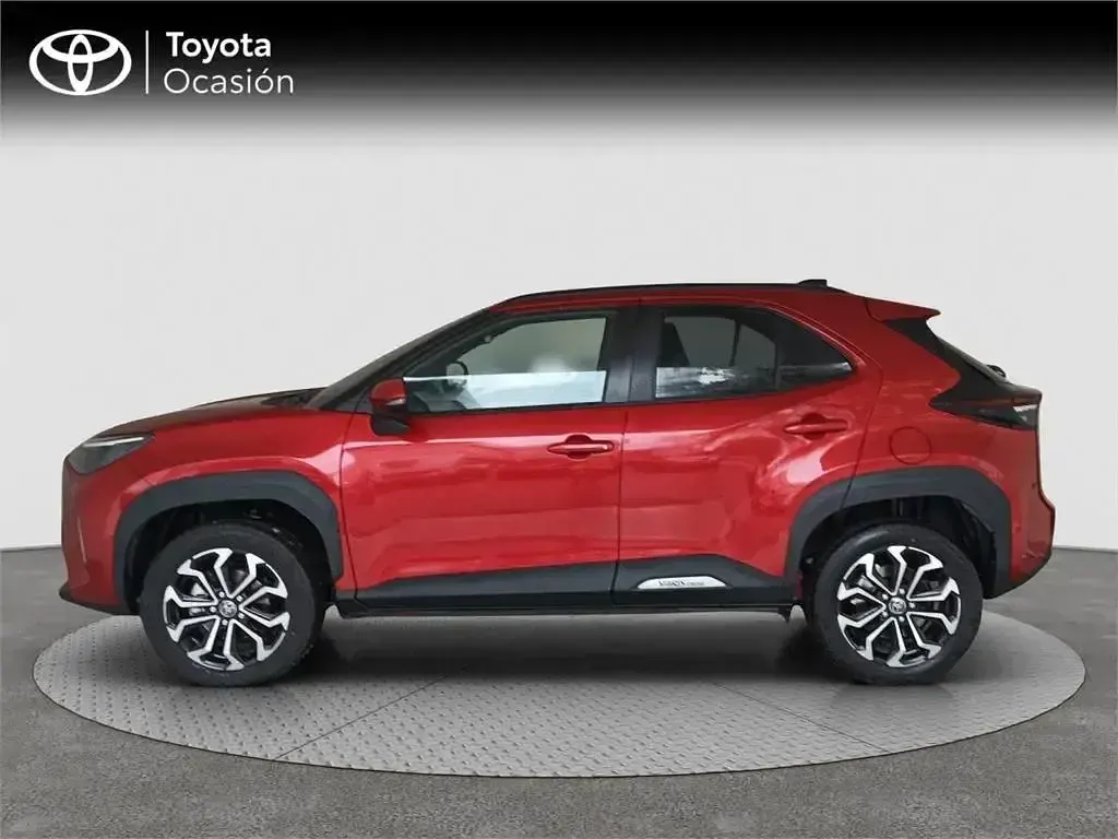 Usado Toyota Yaris Cross Active 130 CV (95 kW) 2025 Rojo SUV