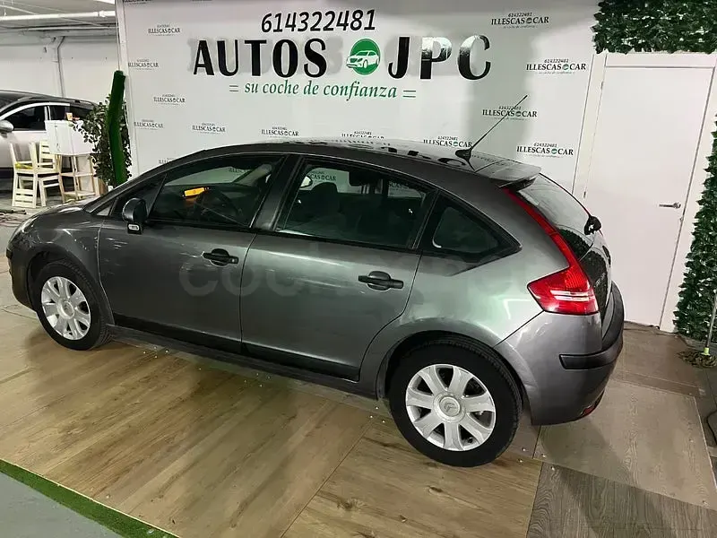 Usado Citroën C4 Exclusive 112 CV (82 kW) 2010 Gris / plata Berlina