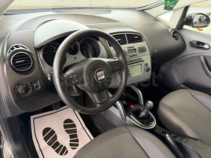 Usado Seat Altea Stylance 105 CV (77 kW) 2008 Gris / plata Monovolumen