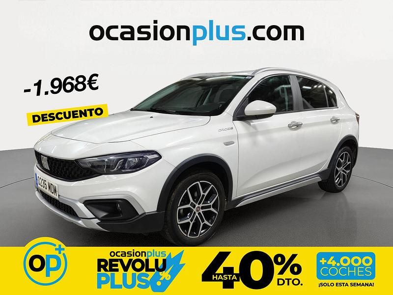 Usado Fiat Tipo Cross 130 CV (95 kW) 2023 Blanco Berlina