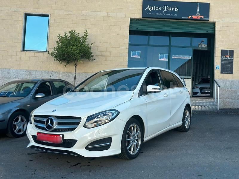 Usado Mercedes B200 136 CV (100 kW) 2014 Blanco Monovolumen