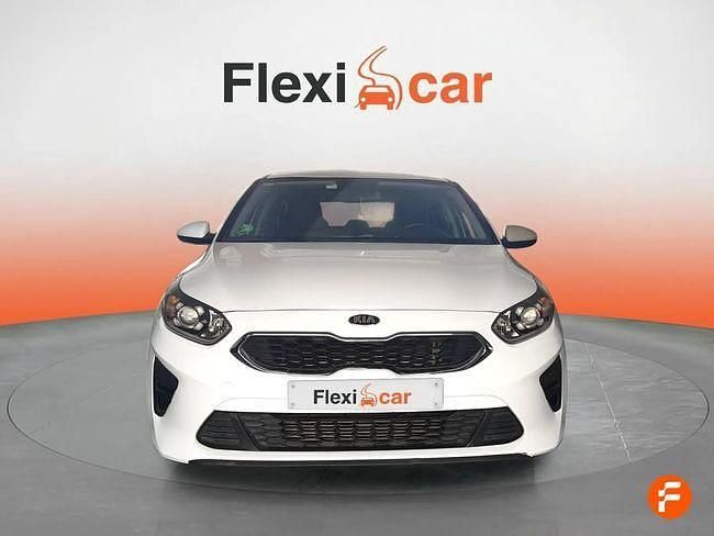 Usado Kia Ceed 120 CV (88 kW) 2018 Blanco Utilitario