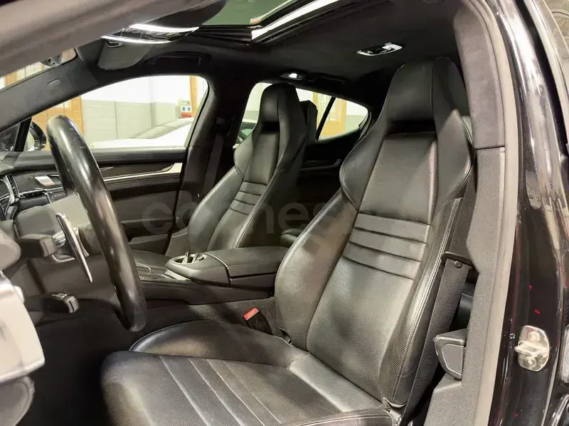 Usado Porsche Panamera Turbo 500 CV (367 kW) 2013 Negro Berlina