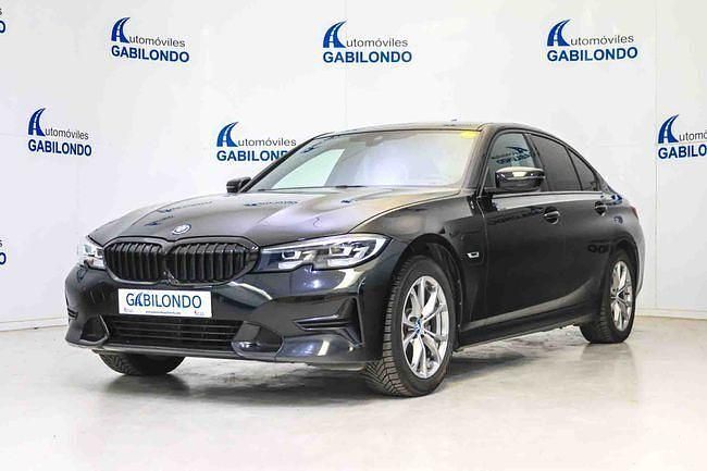 Usado BMW 320e Comfort Edition 204 CV (150 kW) 2021 Naranja Berlina