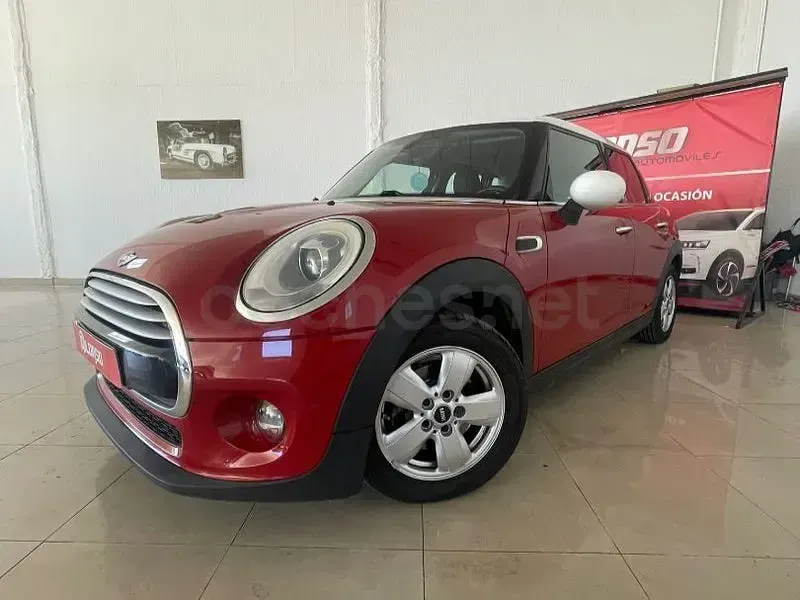 Usado Mini Cooper 136 CV (100 kW) 2015 Rojo Utilitario