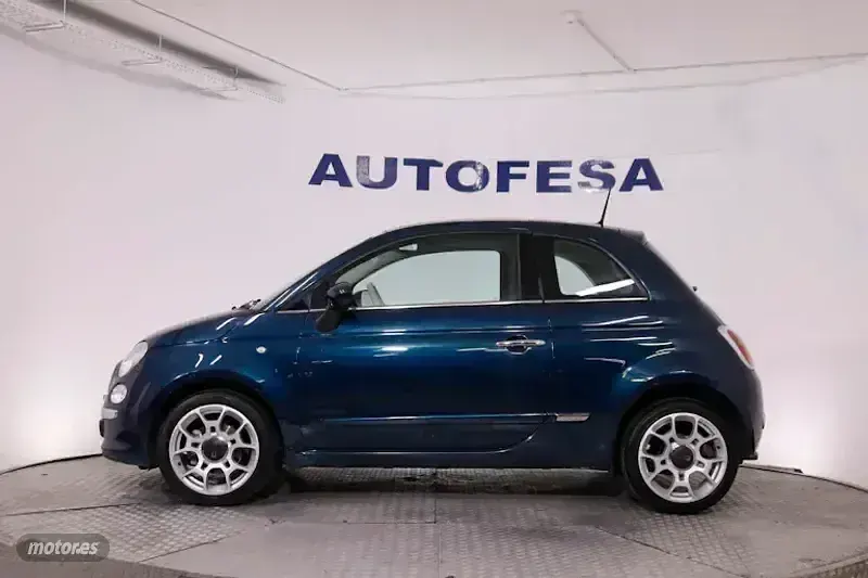 Usado Fiat 500 Lounge 95 CV (69 kW) 2015 Azul Utilitario