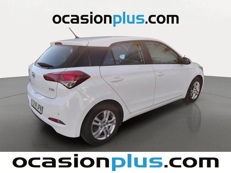 Usado Hyundai i20 90 CV (66 kW) 2015 Blanco Utilitario