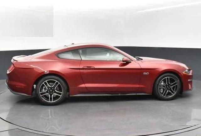Usado Ford Mustang GT 460 CV (338 kW) 2019 Granate Coupe