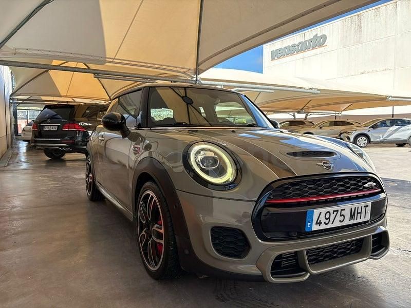 Usado Mini John Cooper Works 231 CV (169 kW) 2020 Gris / plata Utilitario