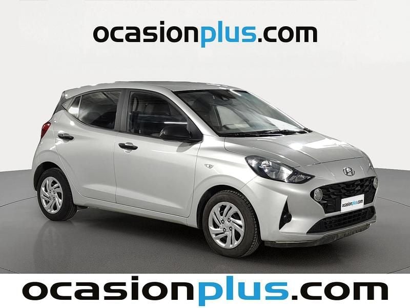 Usado Hyundai i10 67 CV (49 kW) 2022 Gris plata Utilitario