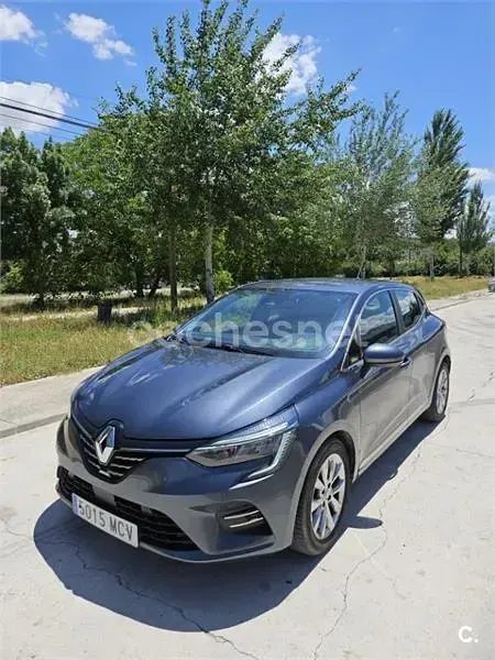 Usado Renault Clio V Zen 90 CV (66 kW) 2022 Gris / plata Berlina