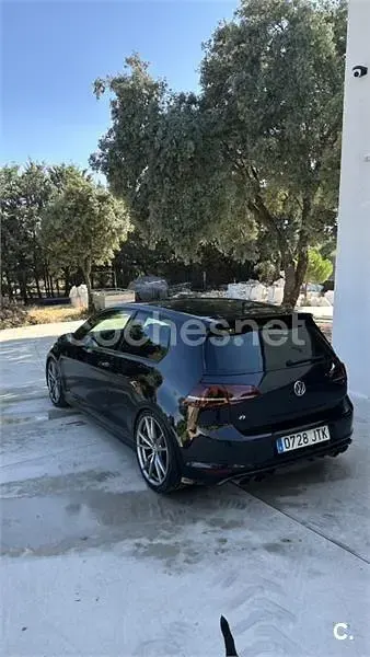 Usado VW Golf VII R 300 CV (220 kW) 2016 Negro Berlina