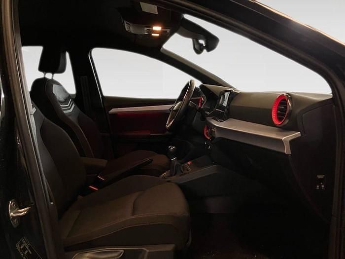 Usado Seat Ibiza FR 115 CV (84 kW) 2024 Negro Utilitario