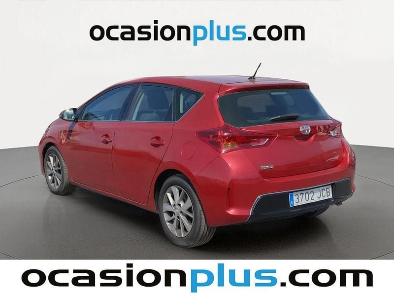 Usado Toyota Auris 90 CV (66 kW) 2015 Rojo Utilitario