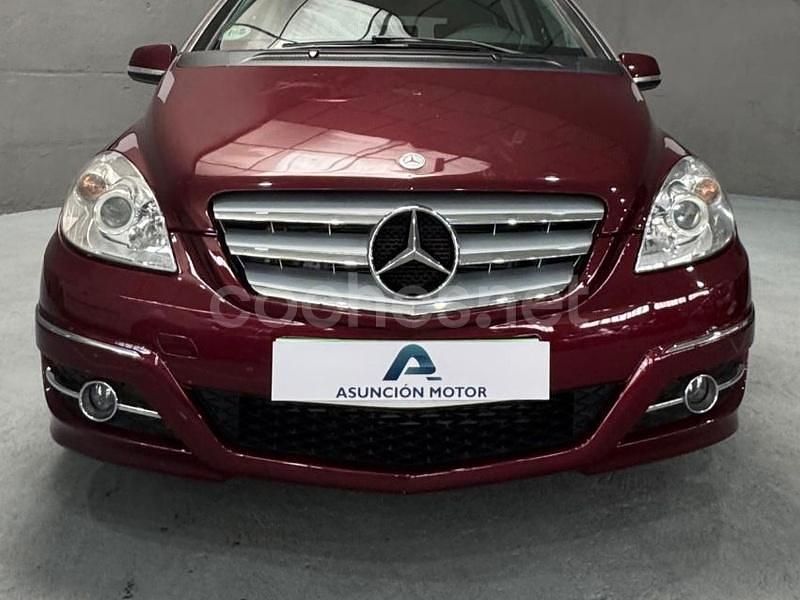 Granate Usado 2011 Mercedes B180 Monovolumen | 7499 € (Precio justo) - Imagen 1/4