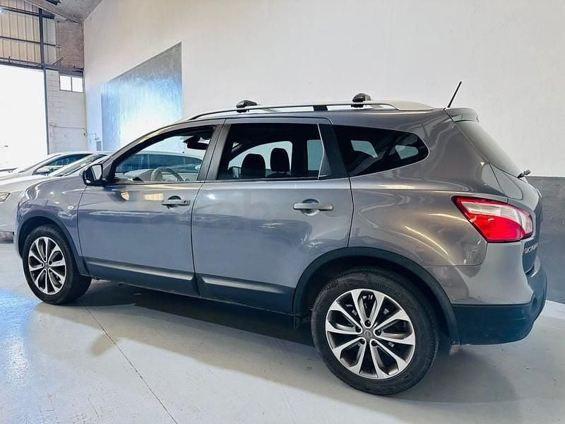 Usado Nissan Qashqai +2 Tekna 106 CV (77 kW) 2010 Gris / plata SUV