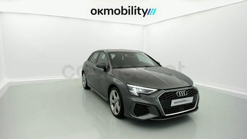 Usado Audi A3 S-Line 150 CV (110 kW) 2024 Gris / plata Berlina