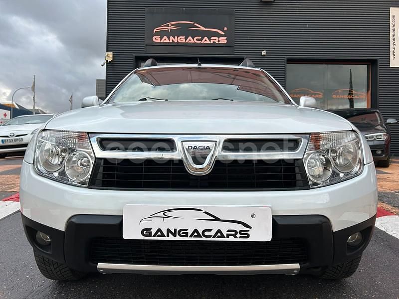 Blanco Usado 2012 Dacia Duster Lauréate SUV | 7990 € (Precio justo) - Imagen 1/4