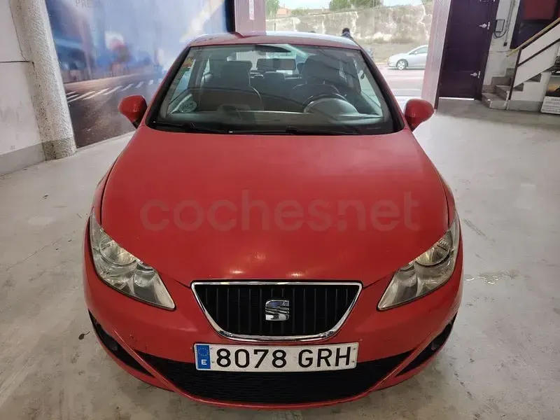Usado Seat Ibiza SC Style 85 CV (62 kW) 2009 Rojo Utilitario