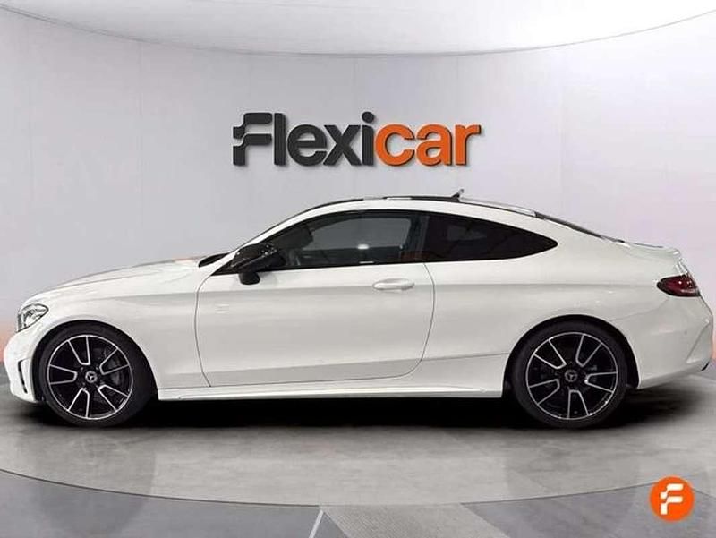 Usado Mercedes C220 194 CV (142 kW) 2022 Blanco Coupe