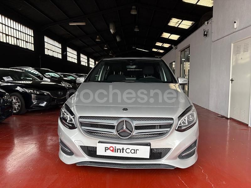 Usado Mercedes B180 109 CV (80 kW) 2018 Gris / plata Monovolumen
