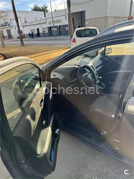 Usado Toyota Corolla Verso Sol 136 CV (100 kW) 2007 Gris / plata Monovolumen