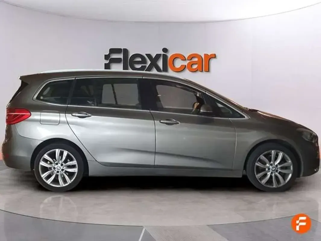 Usado BMW 218 150 HP (110 kW) 2016 Cinzento Monovolume