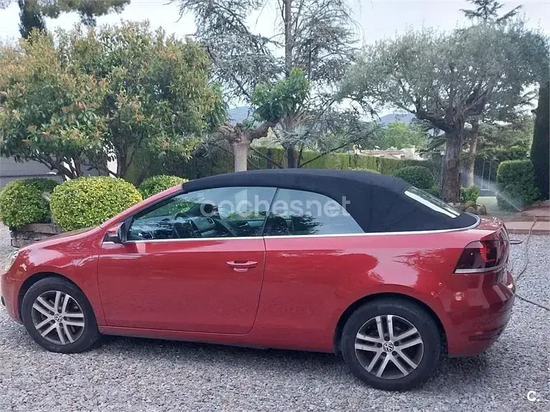 Usado VW Golf Cabriolet 160 CV (117 kW) 2013 Rojo Descapotable