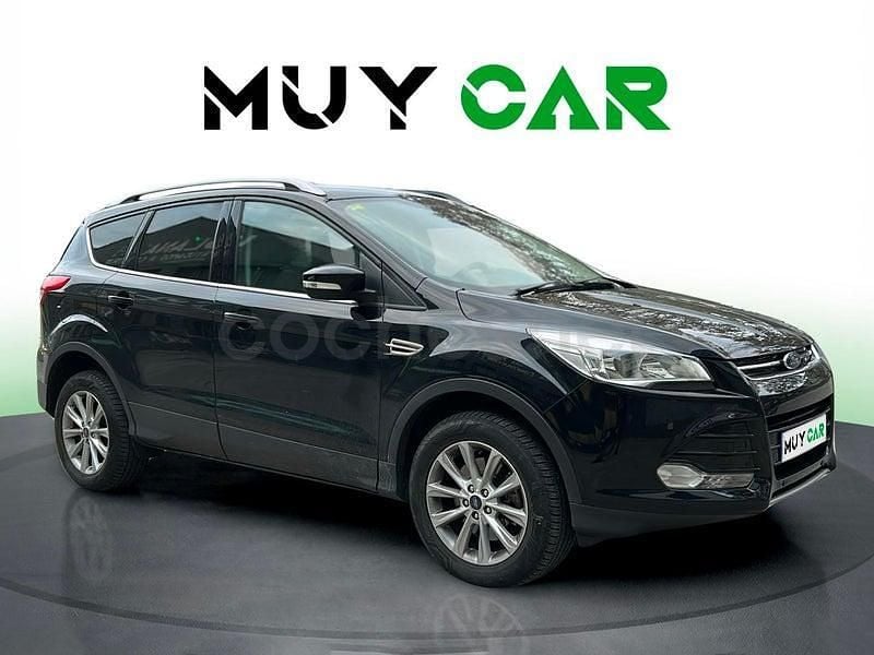 Usado Ford Kuga Titanium 150 CV (110 kW) 2016 Negro SUV