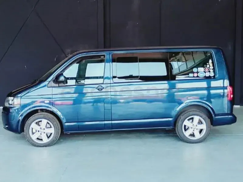Usado VW Multivan Highline 180 CV (132 kW) 2010 Gris / plata Monovolumen
