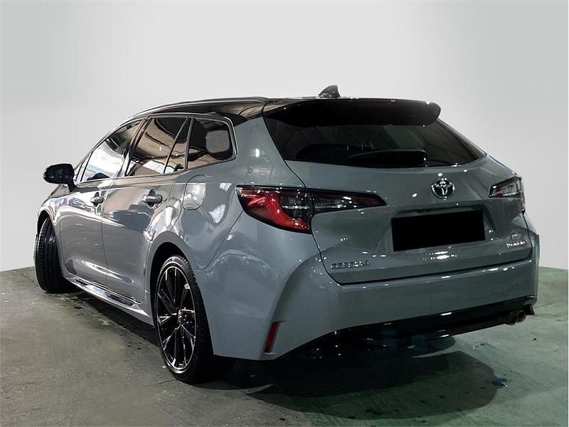 Usado Toyota Corolla Sport 184 CV (135 kW) 2022 Bitono blanco perlado ice Familiar