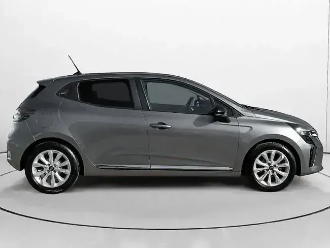 Usado Renault Clio Evolution 100 CV (73 kW) 2025 Gris Utilitario