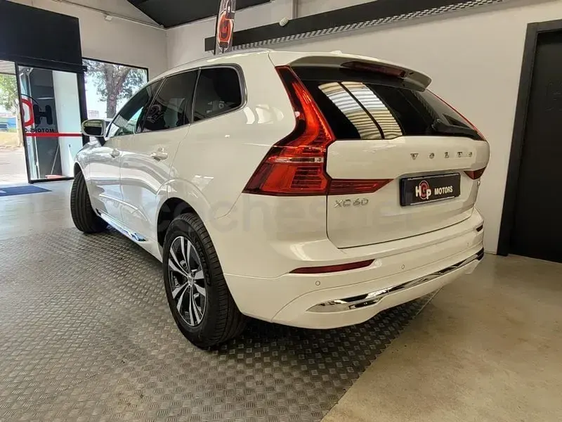 Usado Volvo XC60 Core 350 CV (257 kW) 2025 Blanco SUV