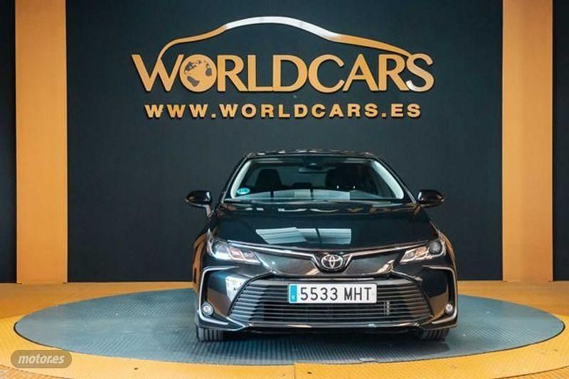 Usado Toyota Corolla 125 CV (91 kW) 2023 Negro Berlina