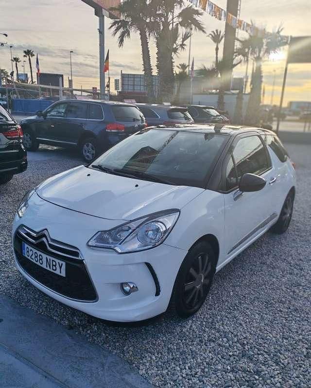 Usado Citroën DS3 PureTech 82 HP (60 kW) 2014 Branco Citadino