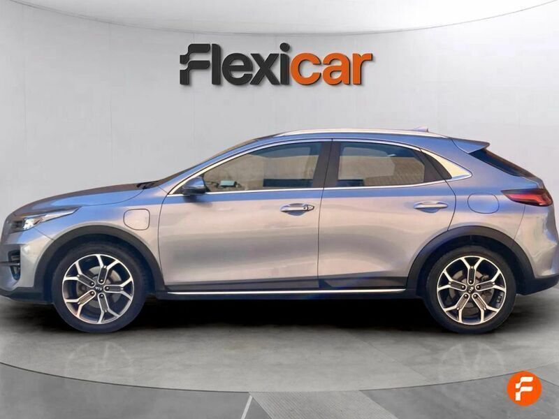 Usado Kia XCeed 136 CV (100 kW) 2021 Gris / plata SUV