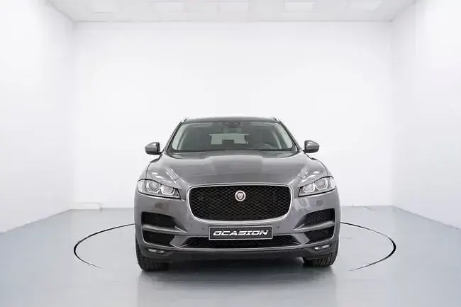 Usado Jaguar F-Pace Prestige 180 CV (132 kW) 2018 Gris SUV