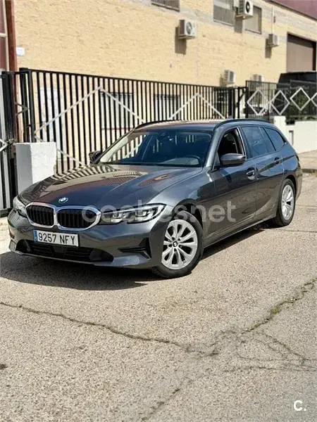 Usado BMW 318 150 CV (110 kW) 2021 Gris / plata Familiar