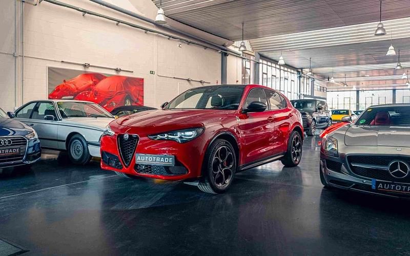 Usado Alfa Romeo Stelvio Veloce 210 CV (154 kW) 2023 Rojo SUV