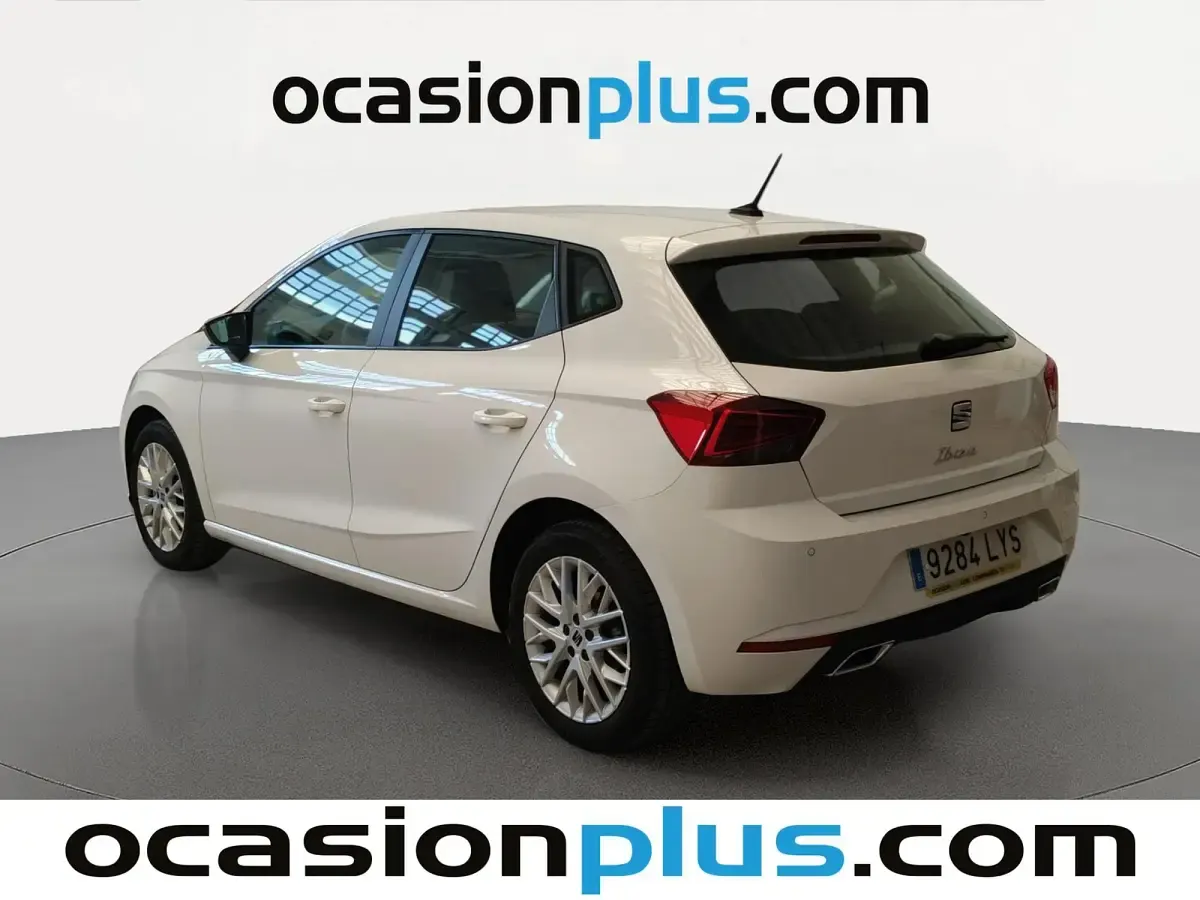 Usado Seat Ibiza Style 110 CV (80 kW) 2022 Blanco Utilitario