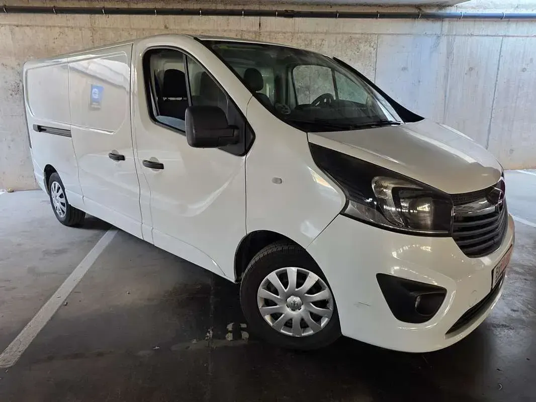 Usado Opel Vivaro Selective 120 CV (88 kW) 2015 Blanco Monovolumen