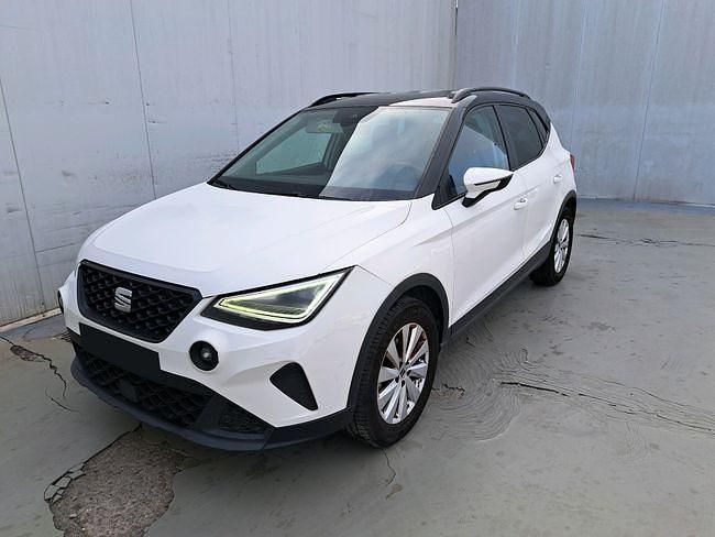 Usado Seat Arona Style Plus 110 CV (80 kW) 2021 Blanco SUV