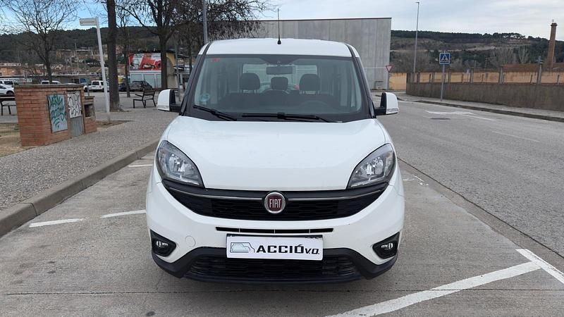 Usado Fiat Doblò 95 CV (69 kW) 2021 Blanco Monovolumen