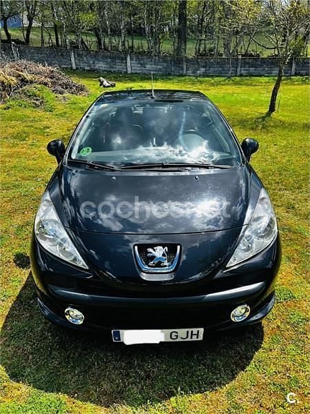 Usado Peugeot 207 CC 120 CV (88 kW) 2008 Negro Descapotable