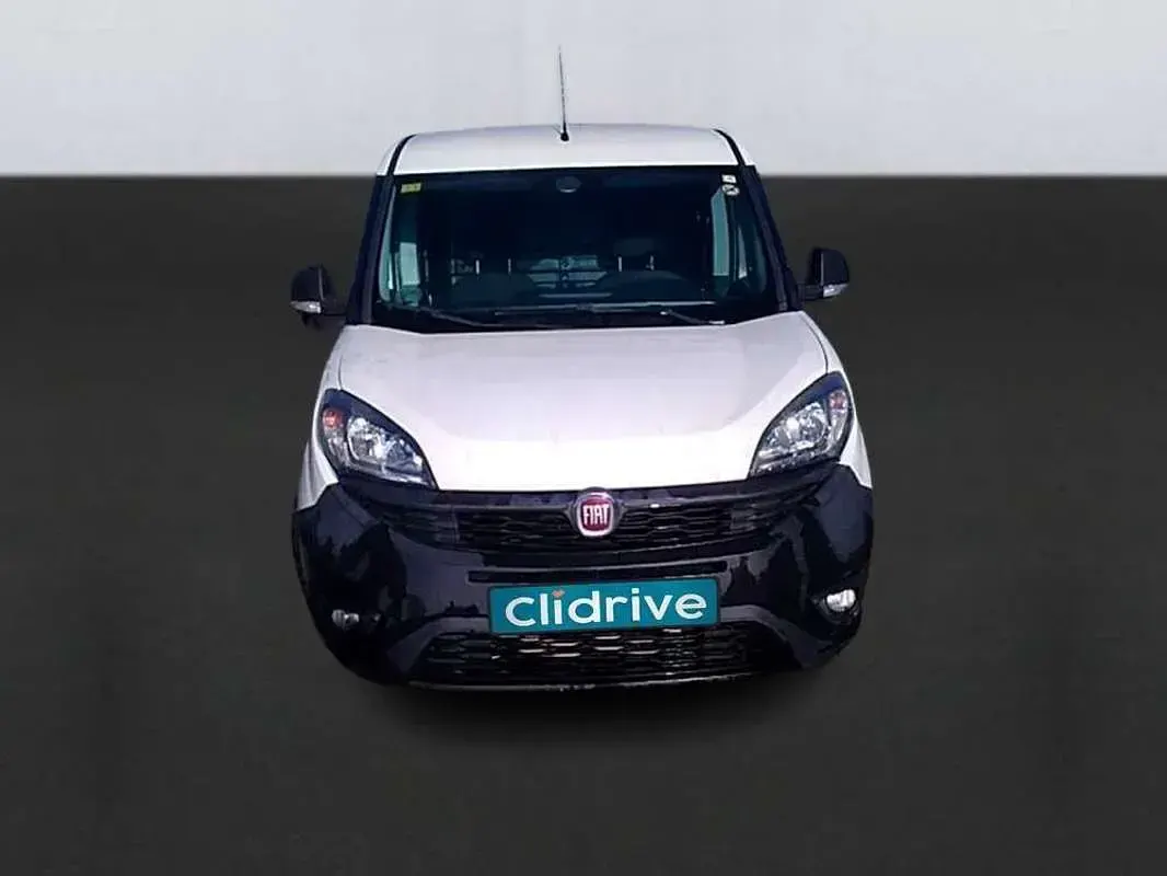 Usado Fiat Doblò 95 CV (69 kW) 2019 Blanco Monovolumen