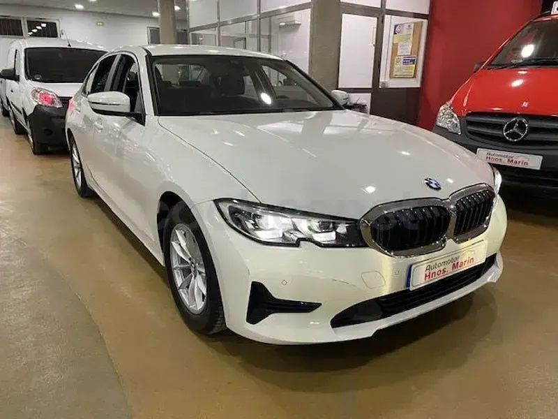Usado BMW 320 190 CV (139 kW) 2019 Blanco Berlina